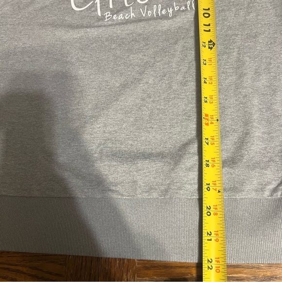 Vuori Long Sleeve Halo Crewneck in Gray with Elite Beach Volleyball Graphic Sz S - Picture 13 of 13